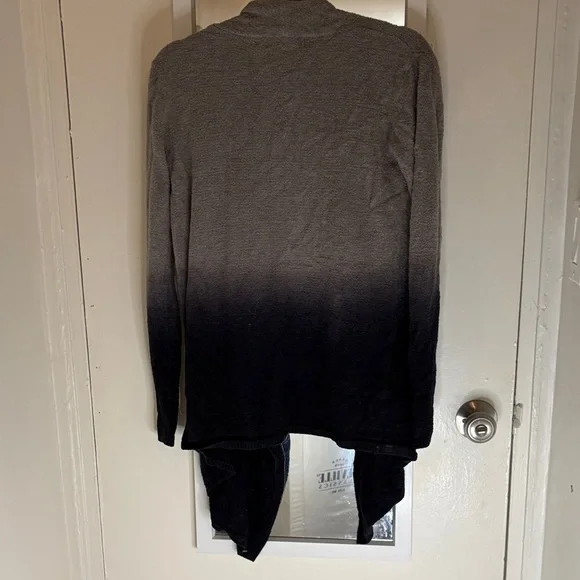 Barefoot Dreams Gray and Black Cardigan Size Small / Medium - Picture 7 of 7